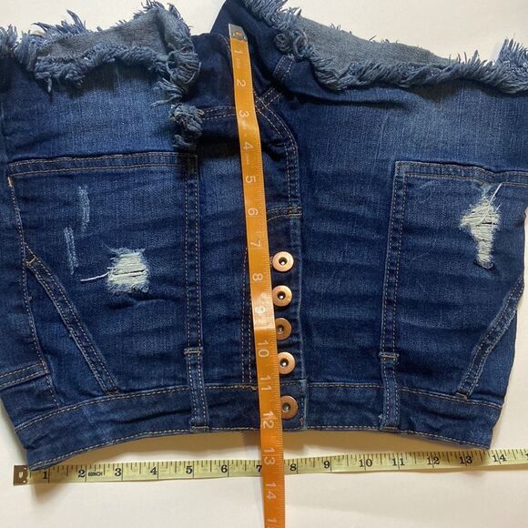 No Boundaries High Rise Shorts Size 9 - Picture 9 of 12